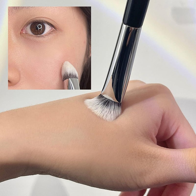 Triangular Head Concealer Brush Under Eye, Professional Small Portable Soft Hair Makeup Highlighter Brush for Women Apply Concealer Multiple Use Soft Hair - Image 3