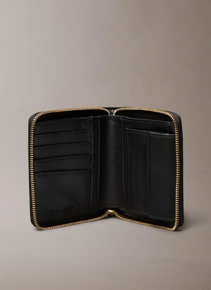 كالفن كلاين Hardware Square Zip Around Wallet