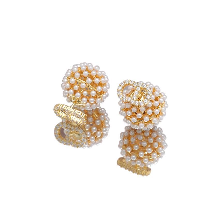 AD Pearl Earrings Lightweight Non Pierced Jewelry for Women and Daily Wear - Image 1