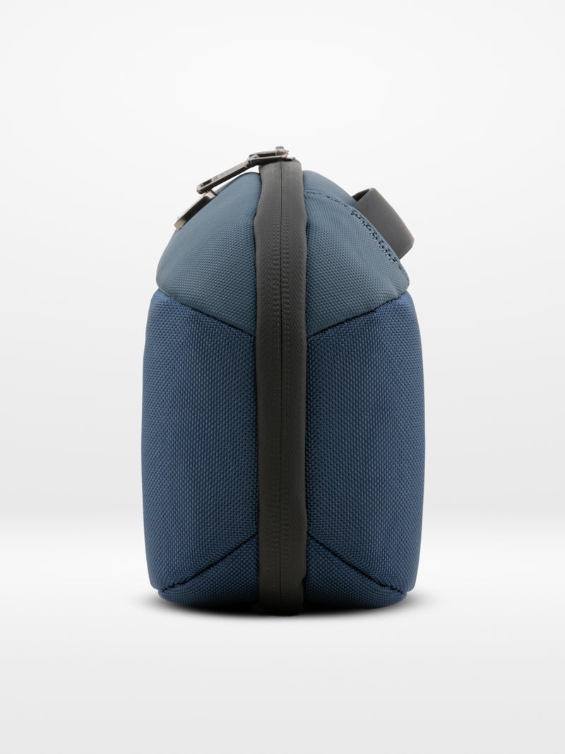 ORYX O-Case Compact Travel Organizer Bag Lightweight with Smart Storage Blue - Image 3