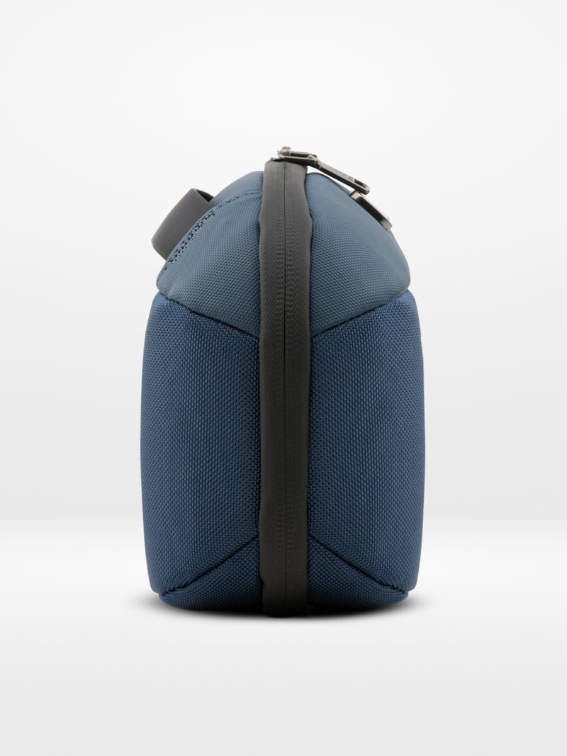 ORYX O-Case Compact Travel Organizer Bag Lightweight with Smart Storage Blue - Image 4