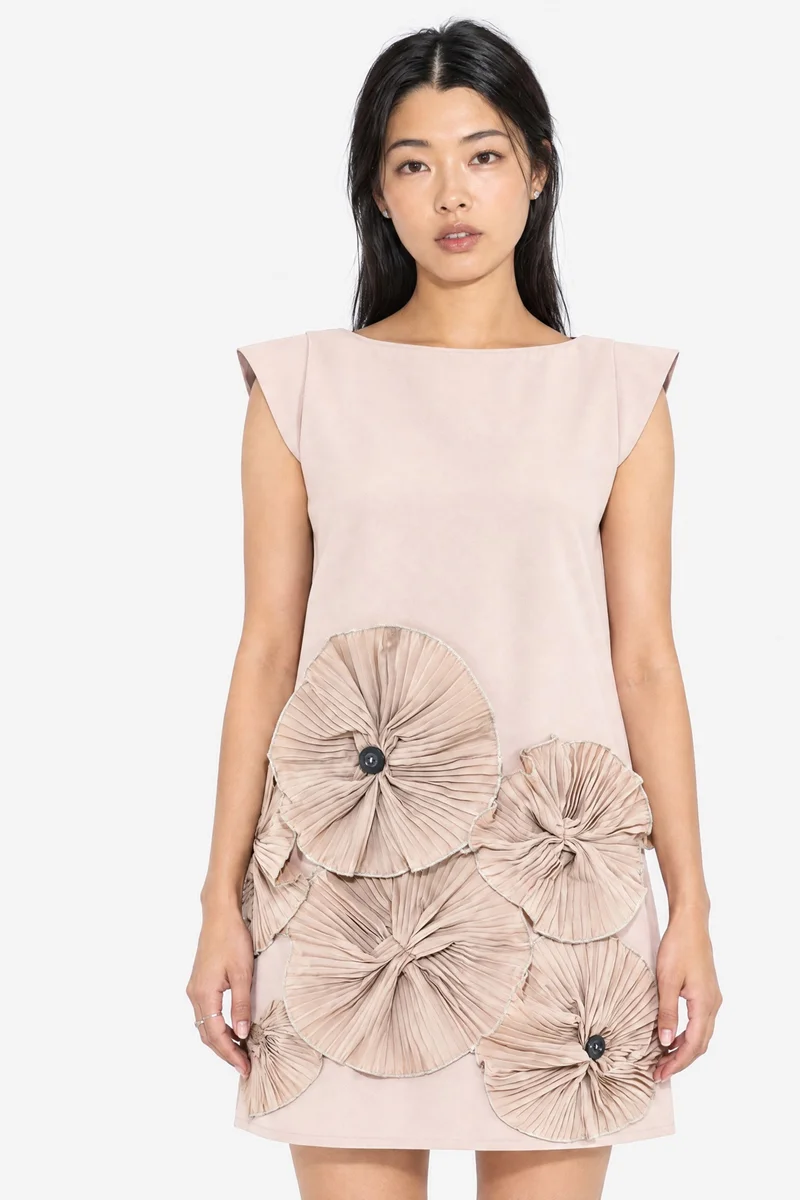 جينيفر Embroidered Strapless Mini Dress