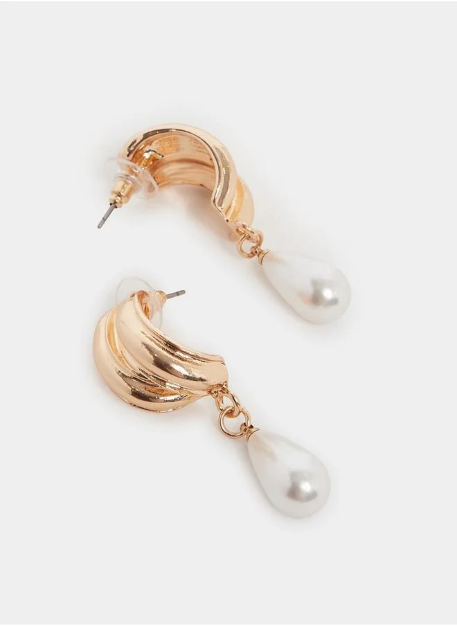 Styli Pearl Drop Dangle Earrings