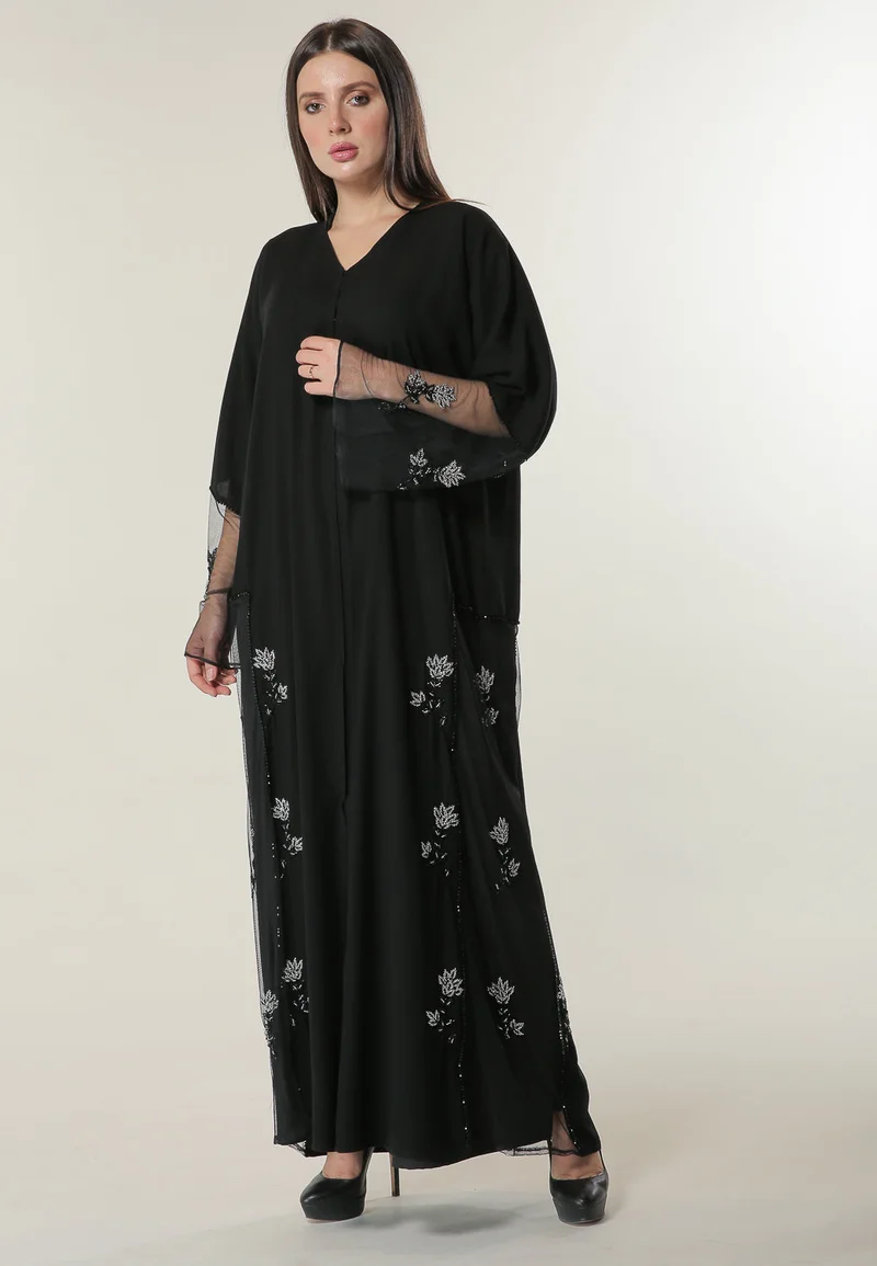 Moistreet Embroidered Flared Sleeve Abaya