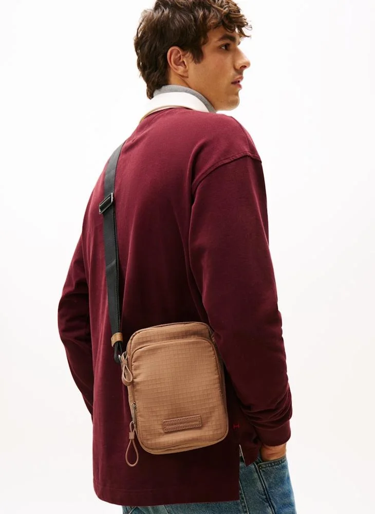 TOMMY HILFIGER Logo Crossbody Bag