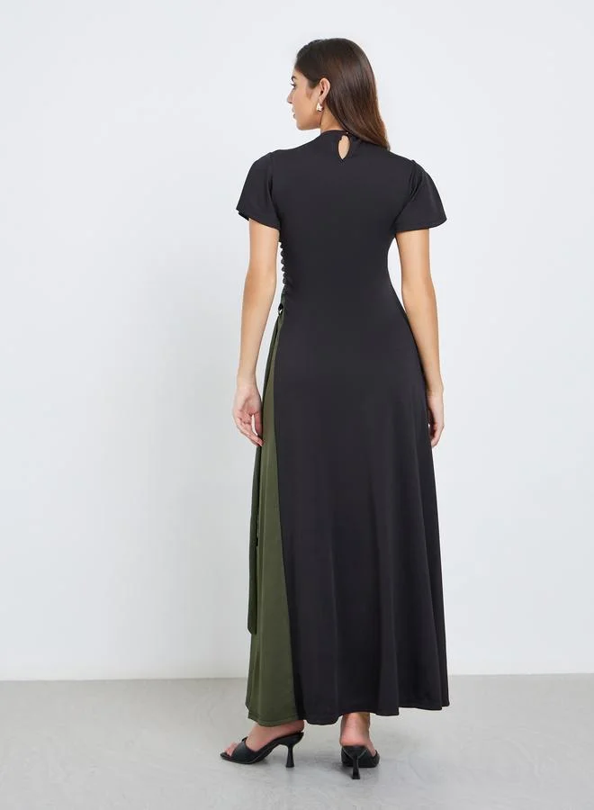 Styli Styli Color Block Short Sleeves Gathered Detail Maxi Dress