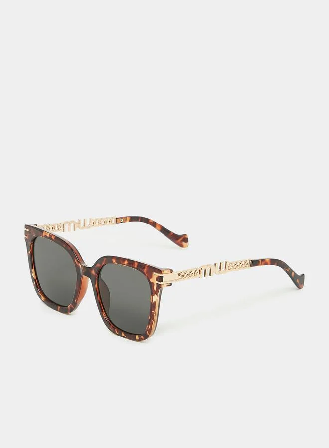 Styli Tortoise Cat Eye Sunglasses with Metal Textured Temple
