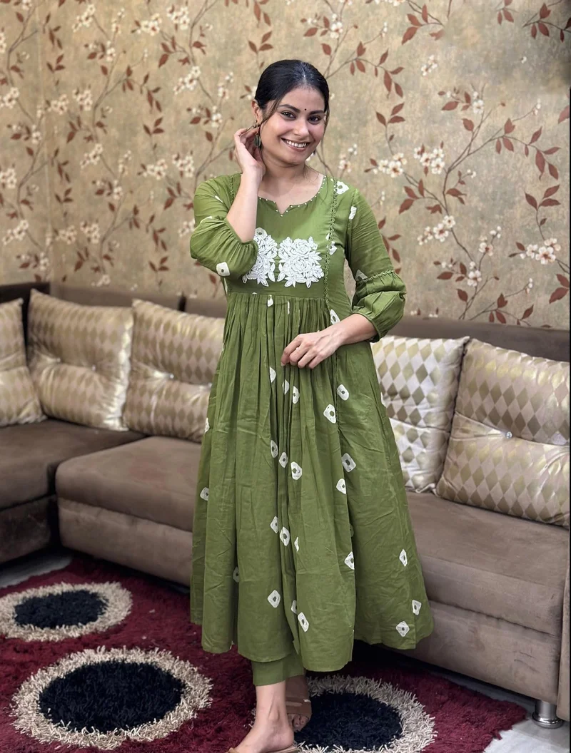 GoSriKi GoSriKi Women's Rayon Blend Anarkali Printed Kurta with Pant (ANVESHI Methi-GS_L_Green_Large)