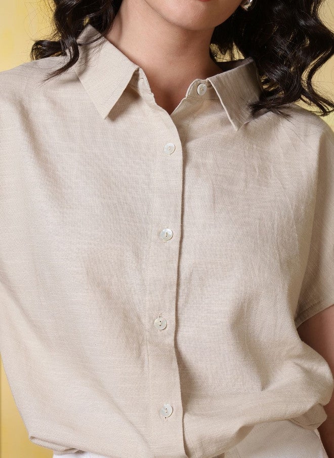 Rue Collection بلوزة بيج بتصميم قميص مع حزام للخصر للنساء - Image 2