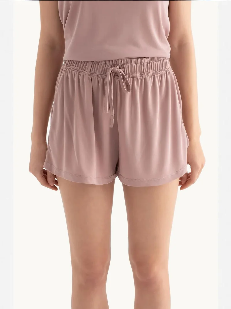 زوبعة شورت أساسي بخصر متوسط ورباط