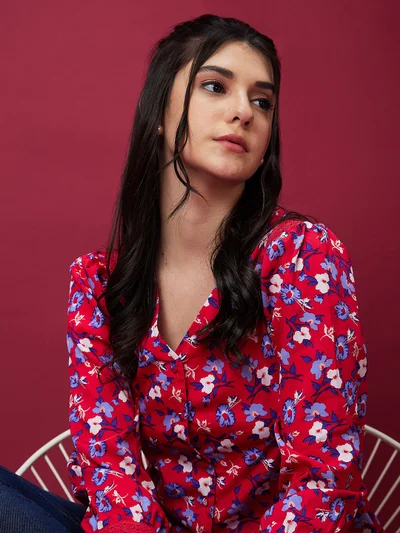 جلو باص Women Red Floral Printed Cuffed Sleeves Top