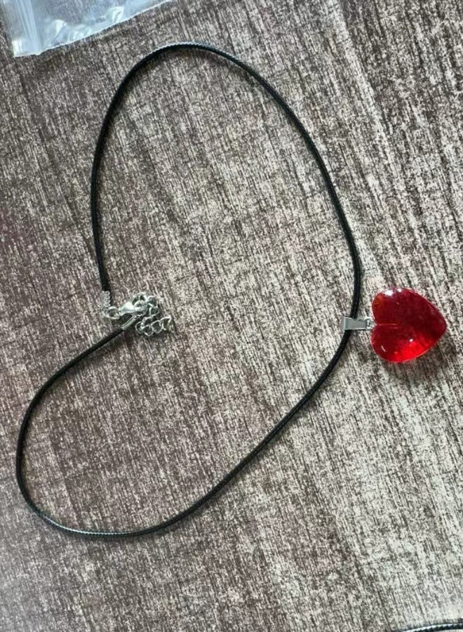 قلادة على شكل قلب - Image 4