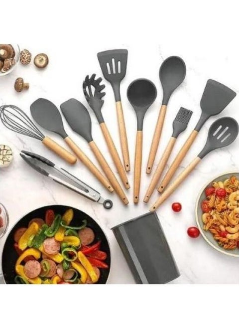 Silicone Dispenser Set Consisting Of 12 Pieces.