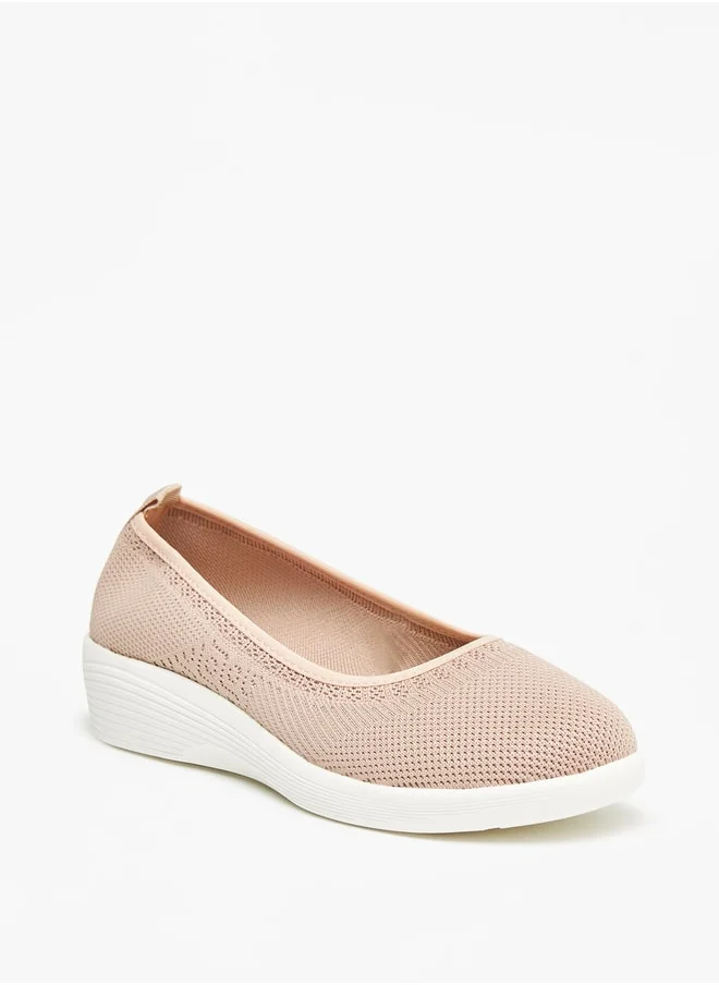 لو كونفورت Women Textured Slip-On Shoes with Wedge Heel