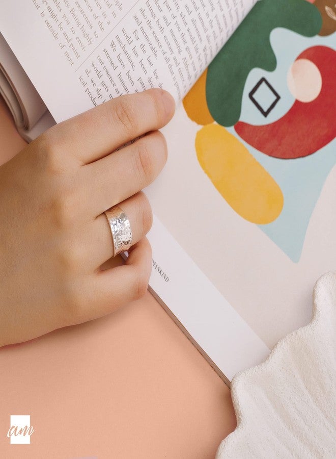 Amberta Women's 925 Sterling Silver Hammered Ring: Size 7 - Image 4