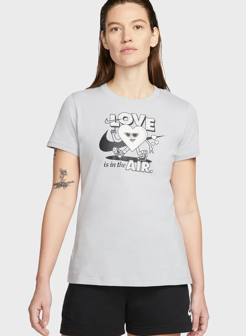 Nike Nsw Valentines Day T-Shirt
