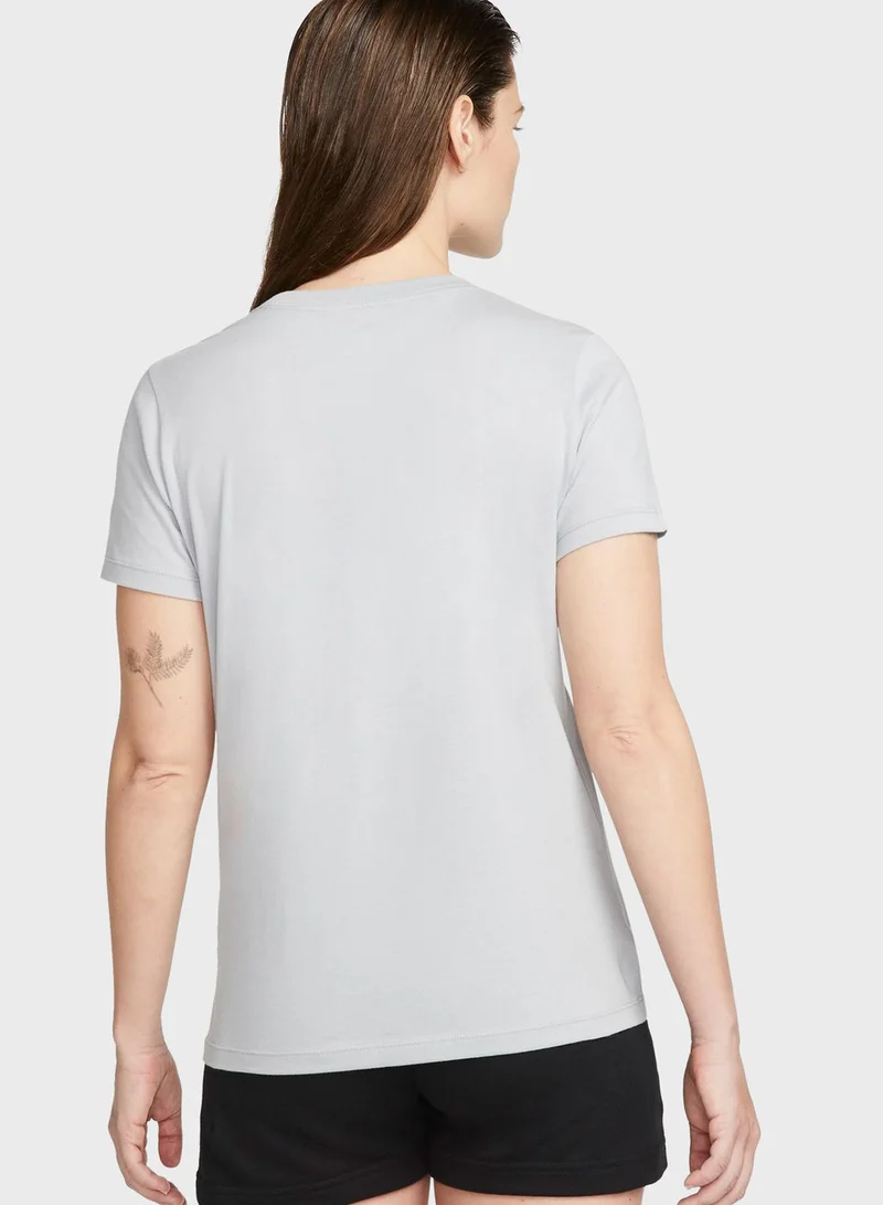 Nike Nsw Valentines Day T-Shirt