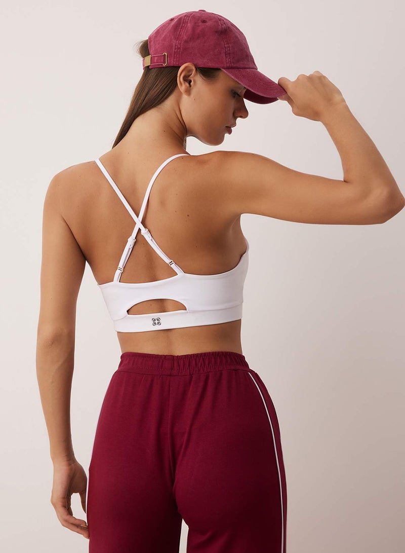 trendyol Window/Cut Out Detail Backed/Sculpting Strap Knitted Sports Bra - Image 1