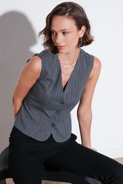 Lela Fitted-Fits-The-Body Lined Classic Woven Vest Women's Vest 611YL030W4