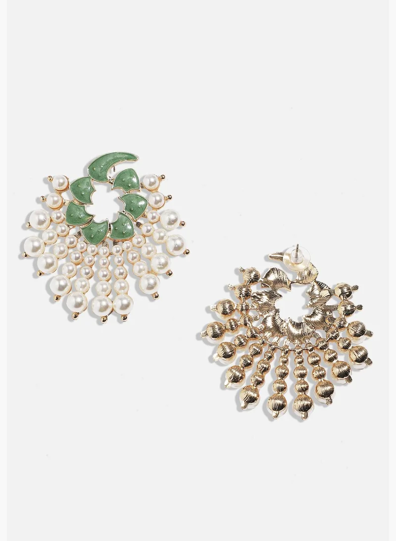 SOHI Gold Plated Pearls Party Wear Drop Earring For Women