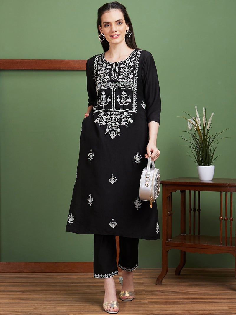 globus Globus Women Floral Embroidered Straight Thread Work Kurta With Trouser - Image 1