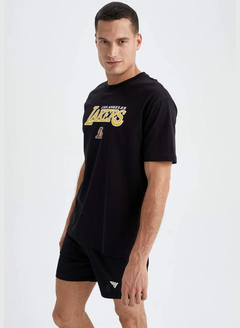 DeFacto Man NBA Los Angeles Lakers Licenced Boxy Fit Bike Neck Short Sleeve Knitted T-Shirt