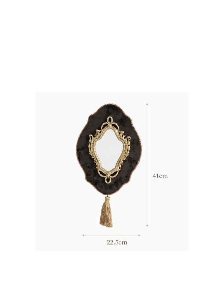 French Retro Style Resin Necklace Storage Rack Wall Mounted Velvet Decorative Frame  - Image 1