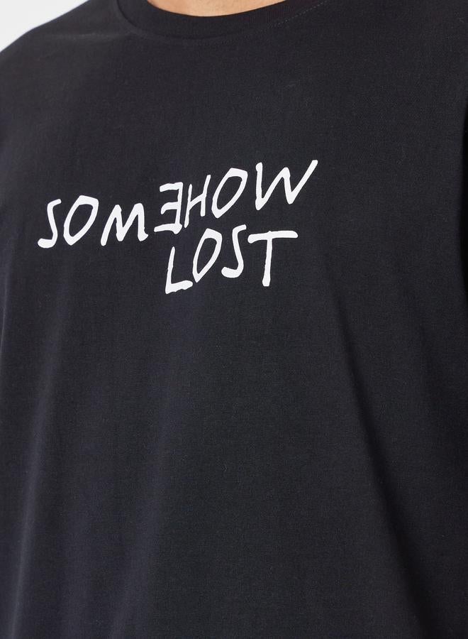 Styli Men Black Oversized Slogan Print T-Shirt - Image 4