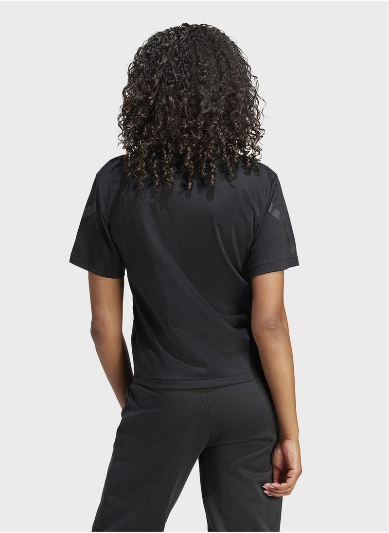 اديداس تيشيرت نسائي أسود بأكمام قصيرة - Image 2