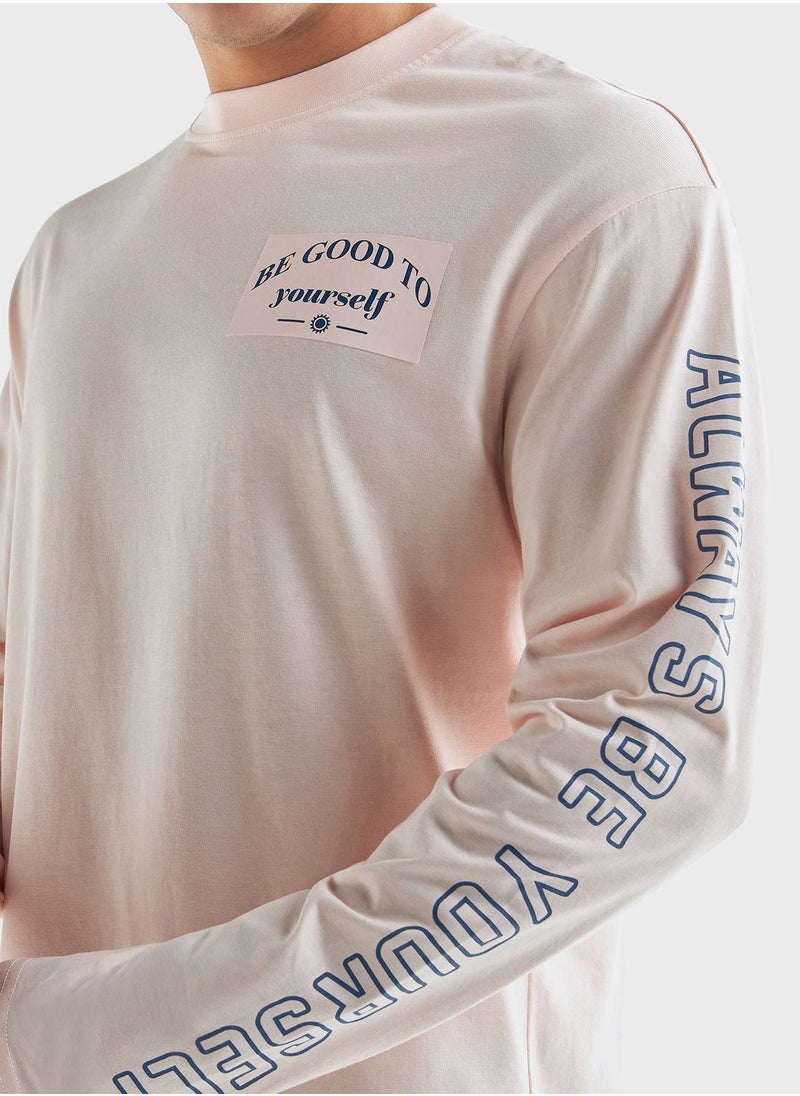 FAV Graphic Print Crew Neck T-Shirt  - Image 3