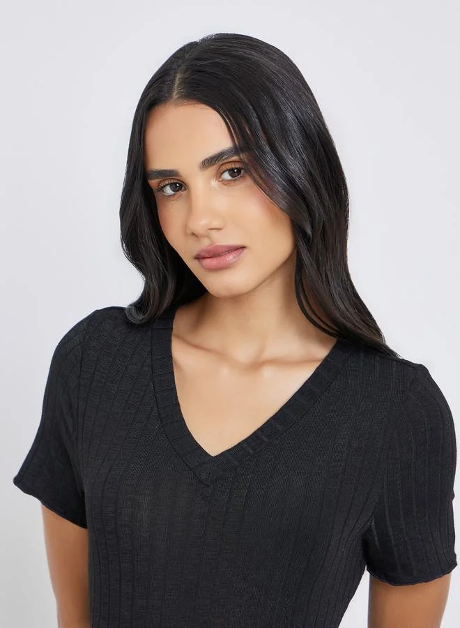Styli Styli Black Ribbed V Neck Bodysuit