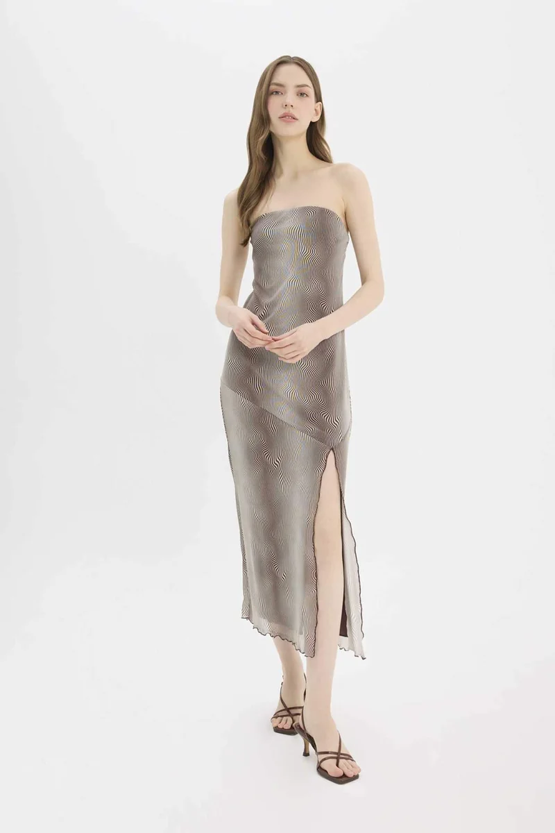 ديفاكتو Strapless Animal Print Tulle Maxi Dress