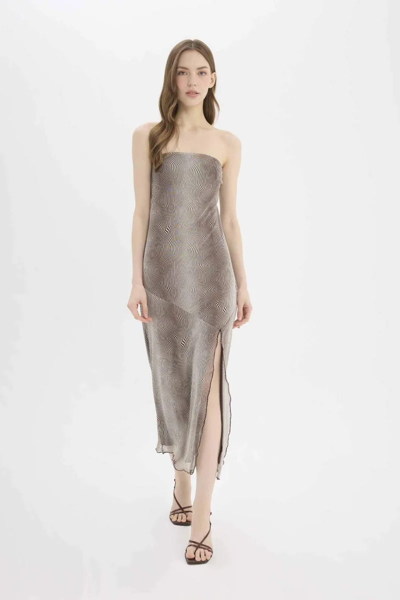 ديفاكتو Strapless Animal Print Tulle Maxi Dress