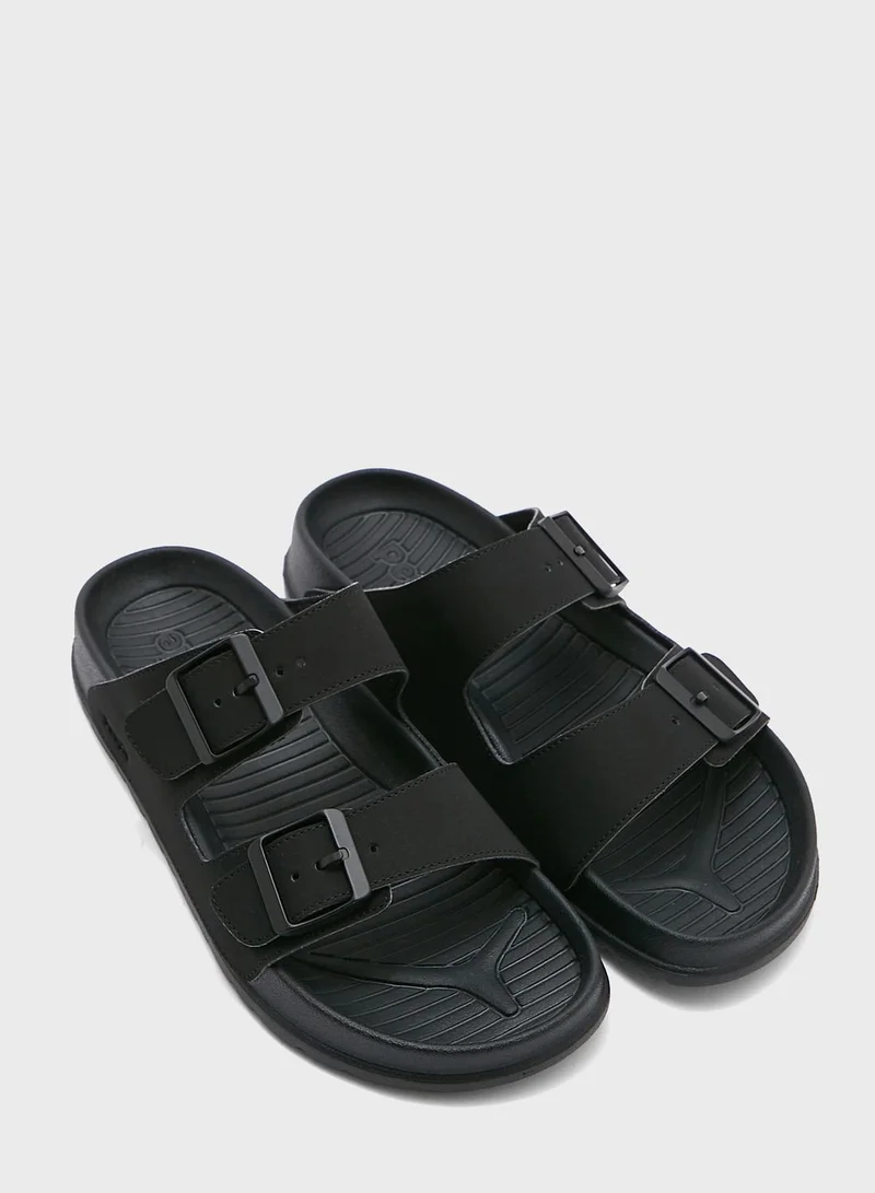 People F21 Lennon Low Top Sneakers