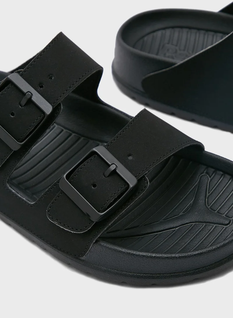 People F21 Lennon Low Top Sneakers