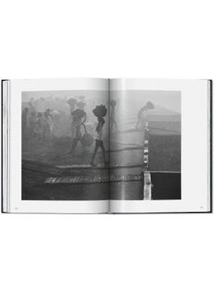 Sebastião Salgado. Workers. an Archaeology of the Industrial Age  - Image 3