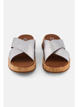 FitFlop Women Mode Metallic Leather Slip On Sandal, Silver  - Image 4