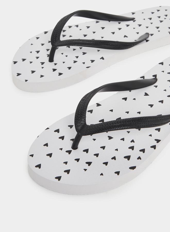 ستايلي شبشب بطبعة قلوب - Image 3