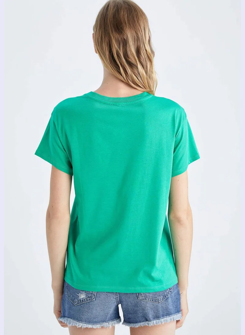 ديفاكتو Woman Regular Fit Crew Neck Short Sleeve T-Shirt