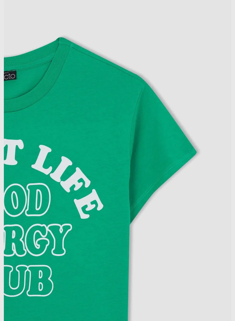 ديفاكتو Woman Regular Fit Crew Neck Short Sleeve T-Shirt