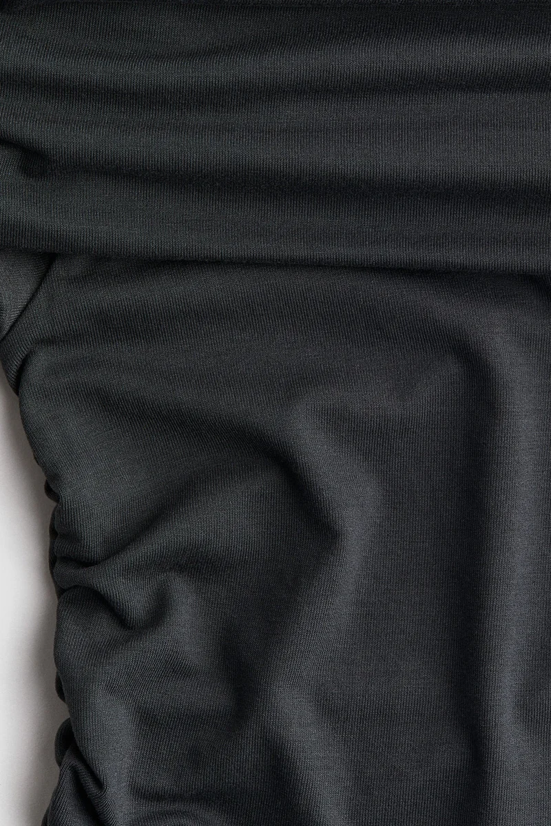 اتش اند ام Off-The-Shoulder Jersey Top