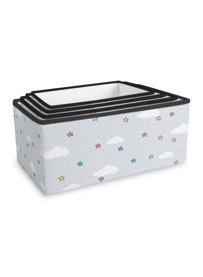 ماماز جيفت صناديق تخزين النجوم. تُضفي هذه الصناديق تنظيمًا على فوضاك، وتساعدك على فرز الجوارب والألعاب والإكسسوارات. استخدم صندوقًا واحدًا أو أكثر في كل درج حسب احتياجاتك.
