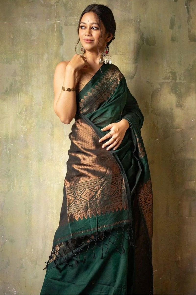 SGF11 Women's Kanjivaram Soft Cotton Linen Silk Saree With Blouse Piece (Dark Green) - Image 3