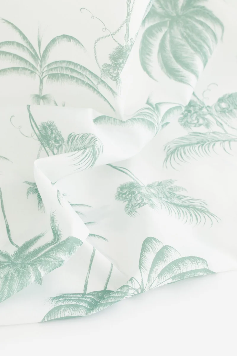 اتش اند ام Printed shower curtain
