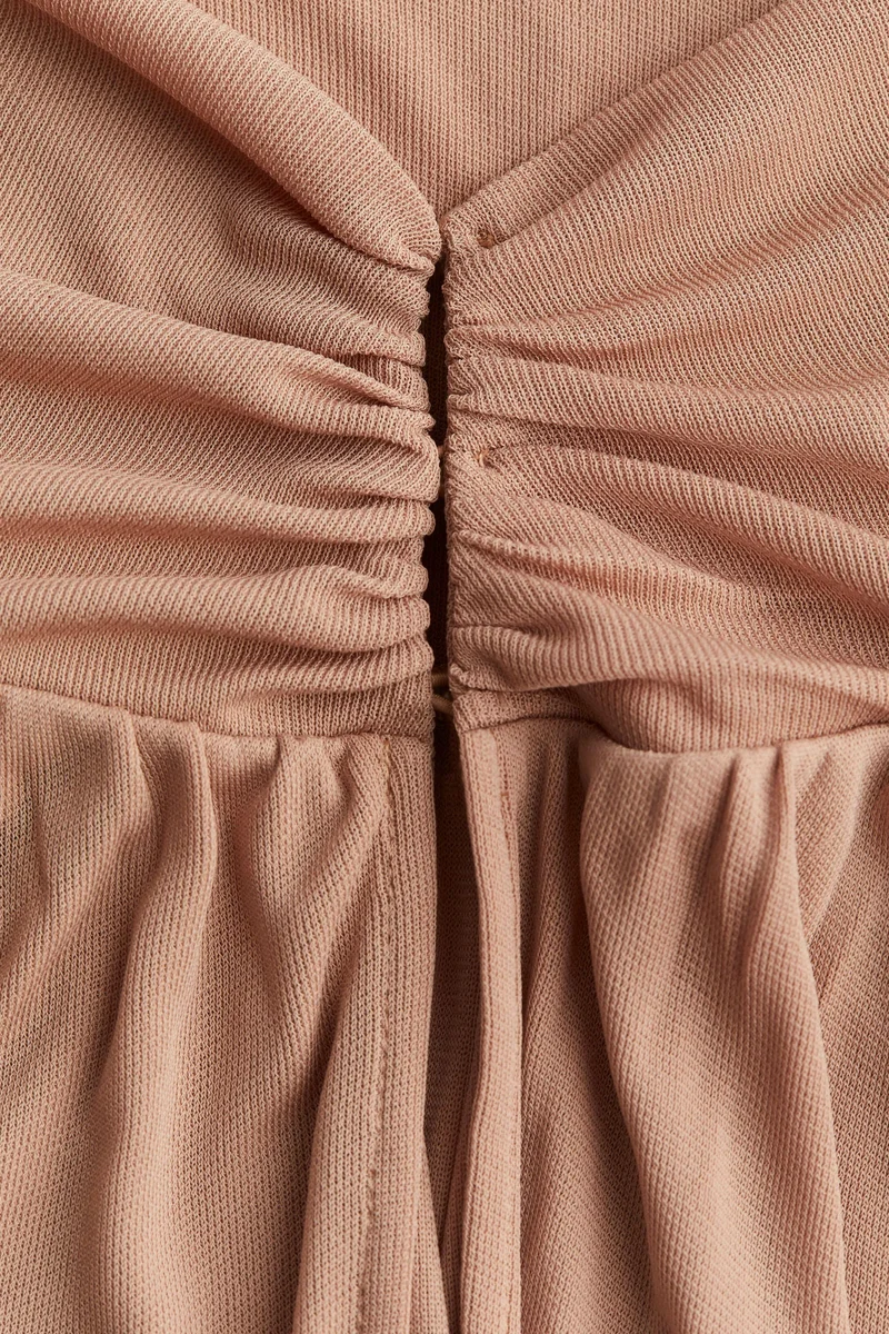 H&M Sleeveless turtleneck top