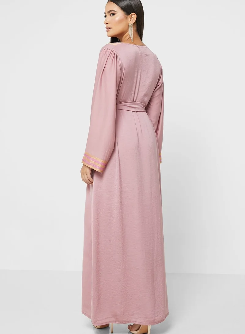 hayas closet Embroidered Belted Jalabiya