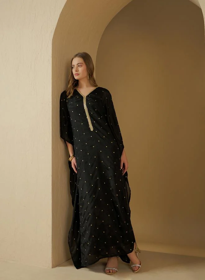 Styli Embellished V-Neck Lace Detail Kaftan