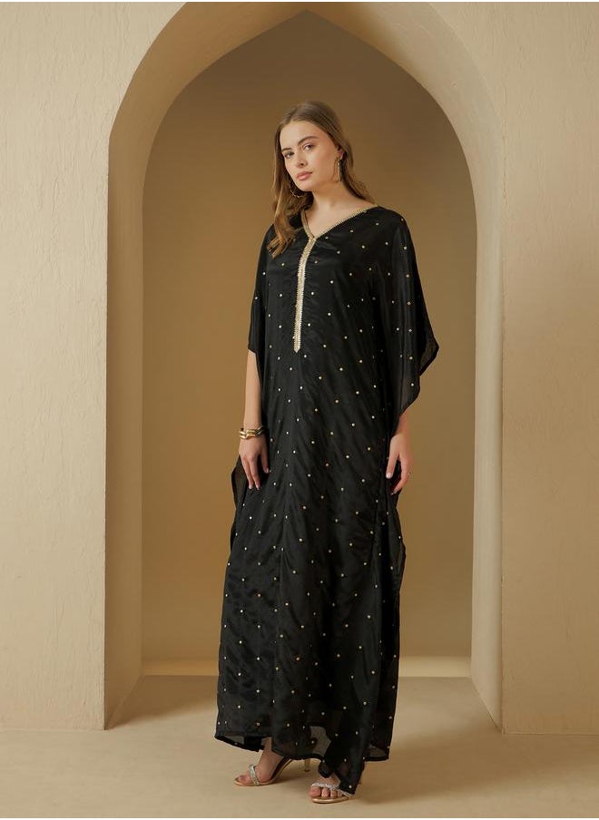 Styli Embellished V-Neck Lace Detail Kaftan  - Image 3