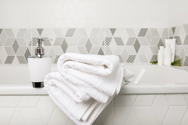 مناشف يدوي Zuperia White Bulk - 16 × 27 بوصة بنسبة 100 ٪ من مناشف الوزن الخفيفة للاستخدام التجاري - المناشف السائبة الجافة الجافة والامتصاص (حزمة 24)  - Image 4