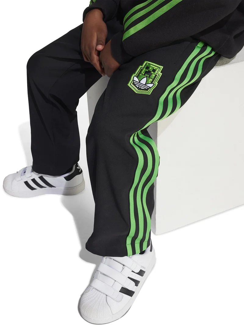adidas Originals Essential Tracksuit Set